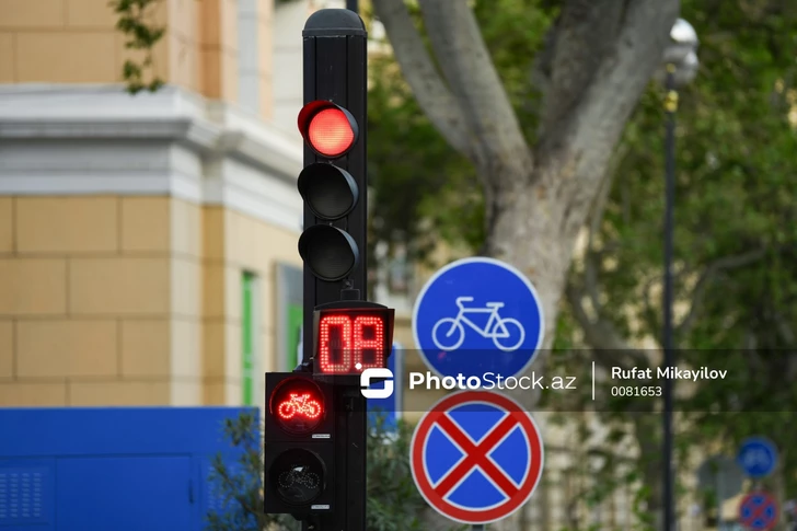 Как в Баку регулируют движение двухколесного транспорта?