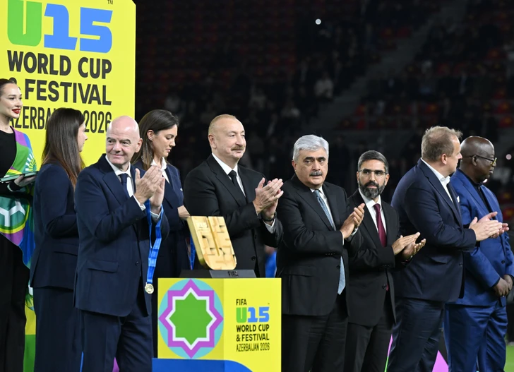 Президент Ильхам Алиев посмотрел финальный матч FIFA U-15 и принял участие в церемонии награждения