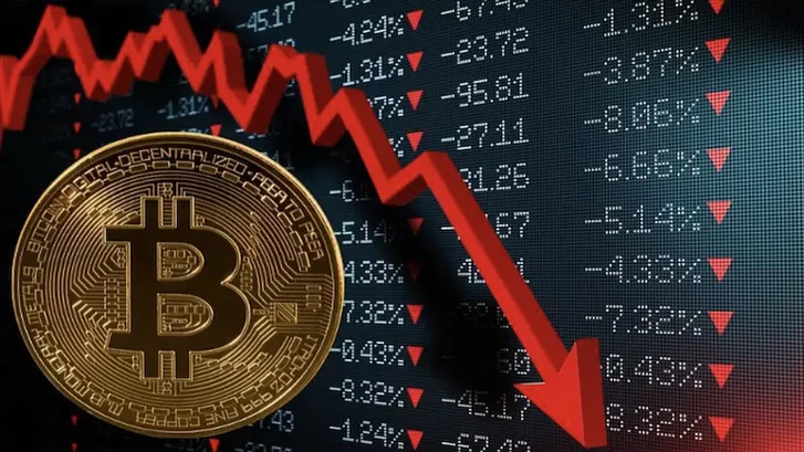 Биткоин и Ethereum резко пошли вниз: крупнейшие криптовалюты теряют в цене
