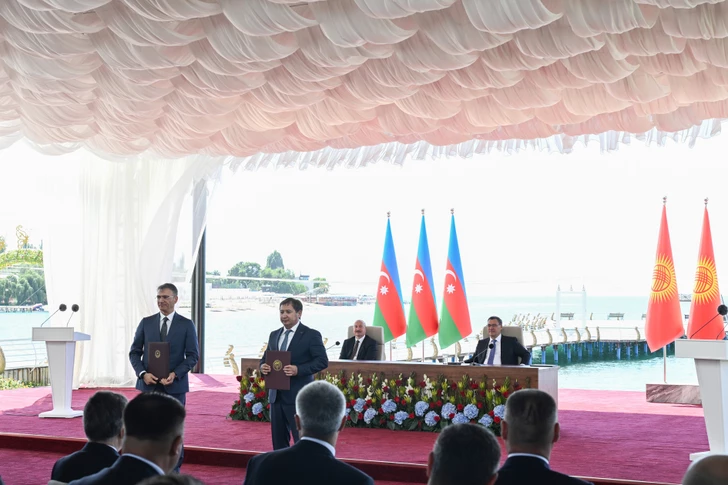 Media.az - Новости Азербайджана - Между президентами Азербайджана и Кыргызстана состоялась церемония обмена документами