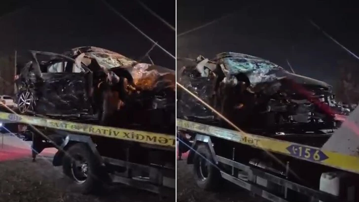 В Сумгайыте автомобиль врезался в бордюр, есть пострадавшие