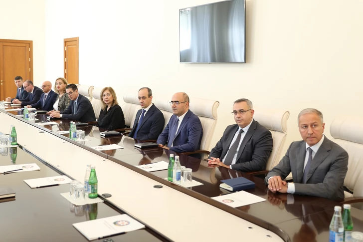 Media.az - Новости Азербайджана - Анар Байрамов представлен коллективу Министерства здравоохранения