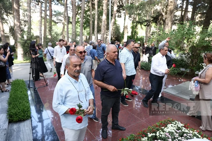 Media.az - Новости Азербайджана - В Баку прошла церемония памяти народного артиста Муслима Магомаева