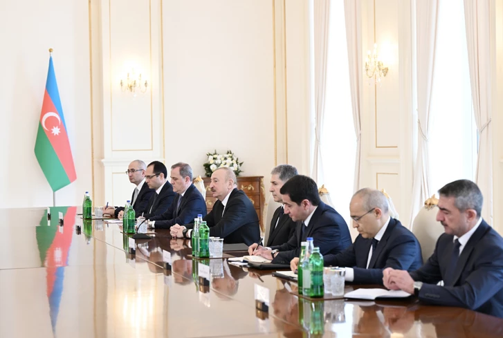 Media.az - Новости Азербайджана - В Баку состоялась встреча президентов Азербайджана и Латвии в расширенном составе