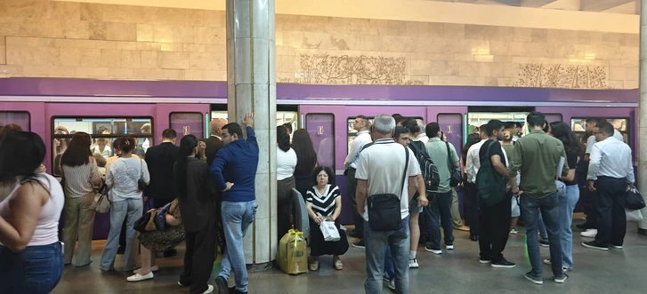 Движение поездов на «красной» линии бакинского метро восстановлено