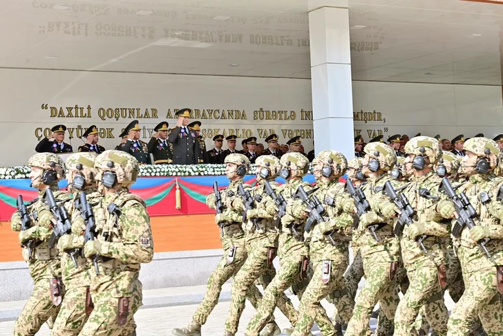 Media.az - Новости Азербайджана - Вилаят Эйвазов высоко оценил боеготовность Внутренних войск на церемонии выпуска в Военном институте