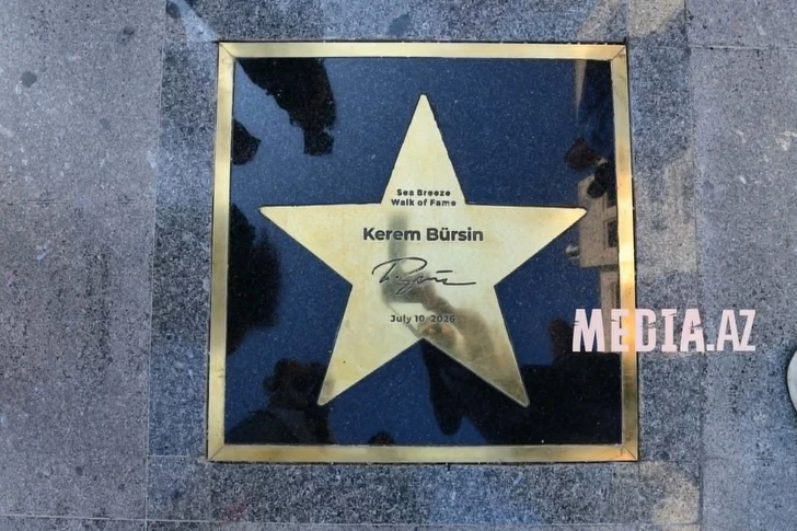 Media.az - Новости Азербайджана - Керем Бюрсин получил именную звезду на Sea Breeze Walk of Fame