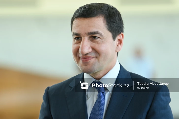 Помощник президента Азербайджана опубликовал поздравление ко Дню родного языка и алфавита