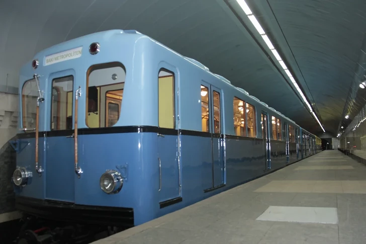 В Бакинском метро на Новруз выставят ретровагоны