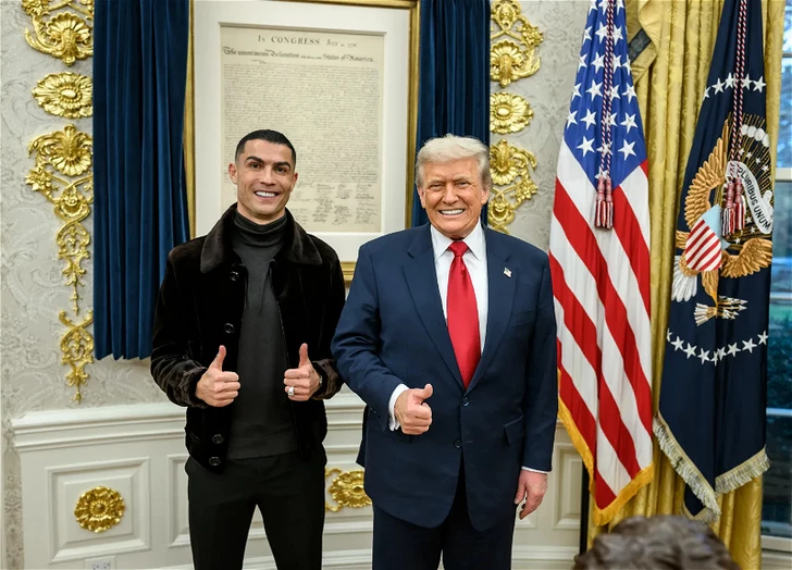 «Скорее собирай вещи»: Криштиану Роналду получил приглашение от Трампа переехать в США