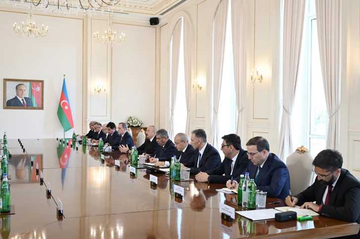 Media.az - Новости Азербайджана - Состоялась встреча президентов Азербайджана и Туркменистана в расширенном составе
