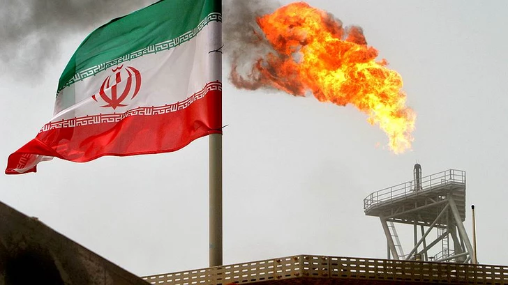 США вновь ужесточают санкции против нефтяного сектора Ирана