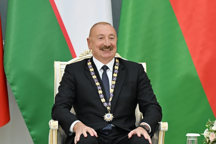 Media.az - Новости Азербайджана - Состоялась церемония награждения президентов Азербайджана и Узбекистана
