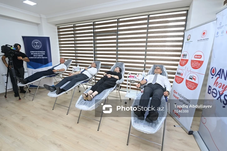 В Азербайджанском институте теологии организована акция по сдаче крови в связи с днем Ашуры