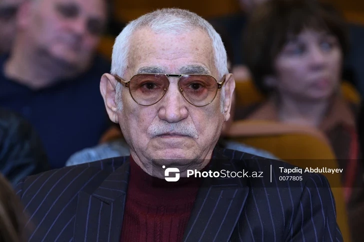 В Баку госпитализировали народного артиста Шейха Абдула Махмудова