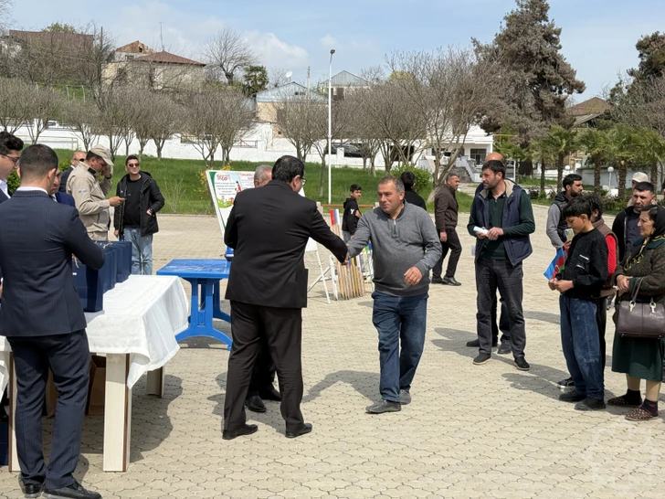 Media.az - Новости Азербайджана - В Ходжавенд прибыла очередная группа бывших вынужденных переселенцев, им вручены ключи от квартир