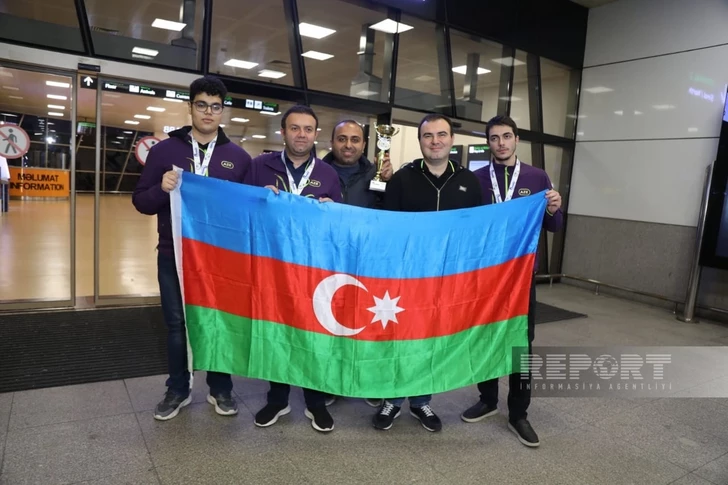 Media.az - Новости Азербайджана - Сборная Азербайджана по шахматам с серебром ЧЕ вернулась в Баку