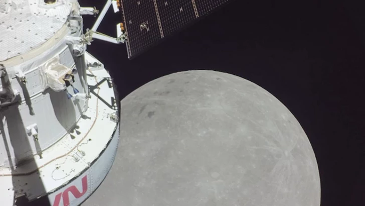 Корабль Orion преодолел более половины пути к Луне - NASA