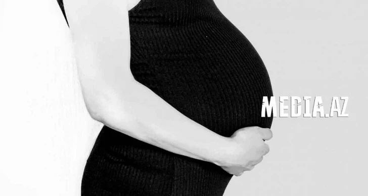В Азербайджане девушка стала матерью в 16 лет