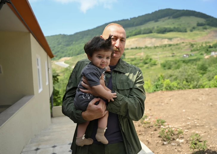 Media.az - Новости Азербайджана - Президент Ильхам Алиев ознакомился с работами в селе Кичик Галадереси и встретился с жителями
