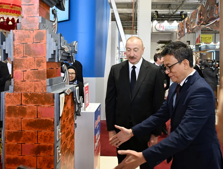 Media.az - Новости Азербайджана - Президент Ильхам Алиев ознакомился с выставками Caspian Agro Week и InterFood Azerbaijan
