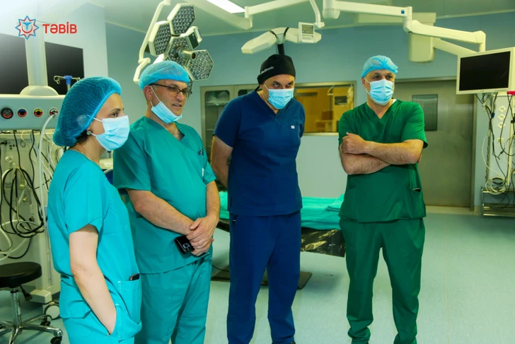 Media.az - Новости Азербайджана - В Yeni Klinika прошел консилиум с участием азербайджанского хирурга из США