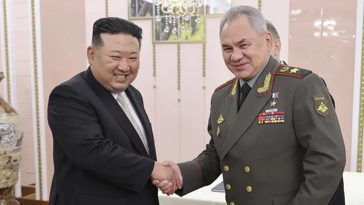 Сергей Шойгу передал послание президента РФ Ким Чен Ыну