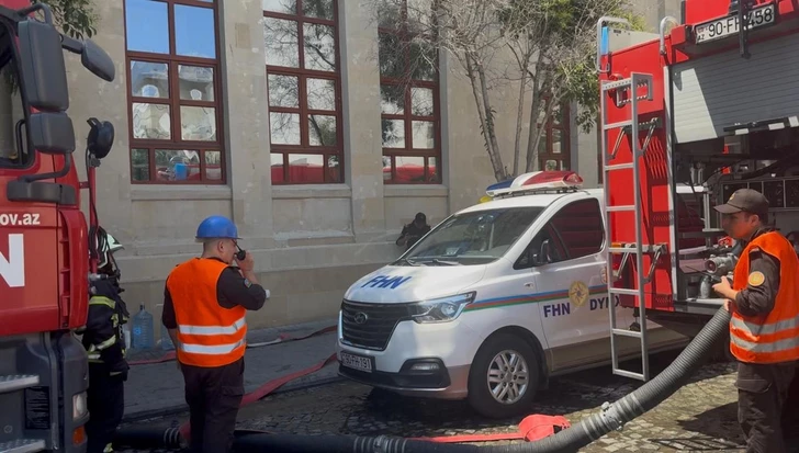 Media.az - Новости Азербайджана - Пожар в центре Баку полностью потушен