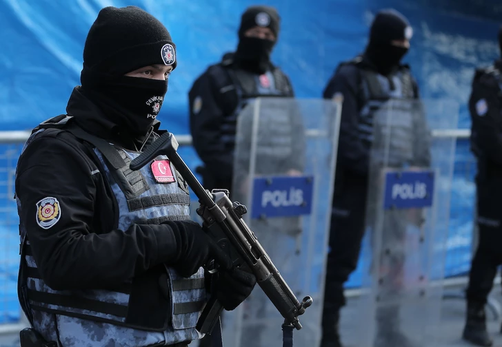 В Турции полиция задержала 40 членов вооруженной группировки