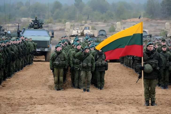 В Литве введут всеобщую воинскую повинность для мужчин