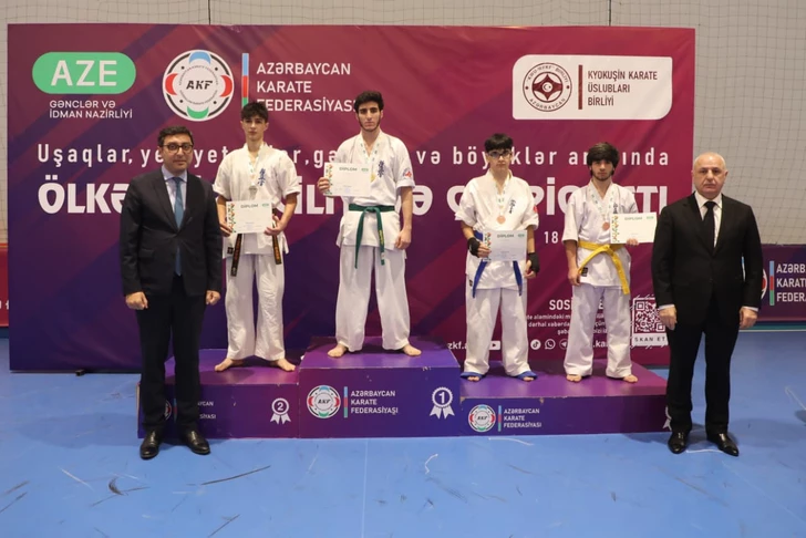 В Азербайджане продолжается чемпионат страны по карате