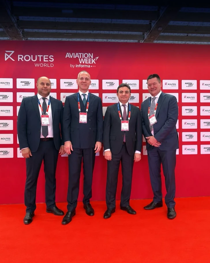 AZAL провел переговоры с потенциальными партнерами на Routes World 2026