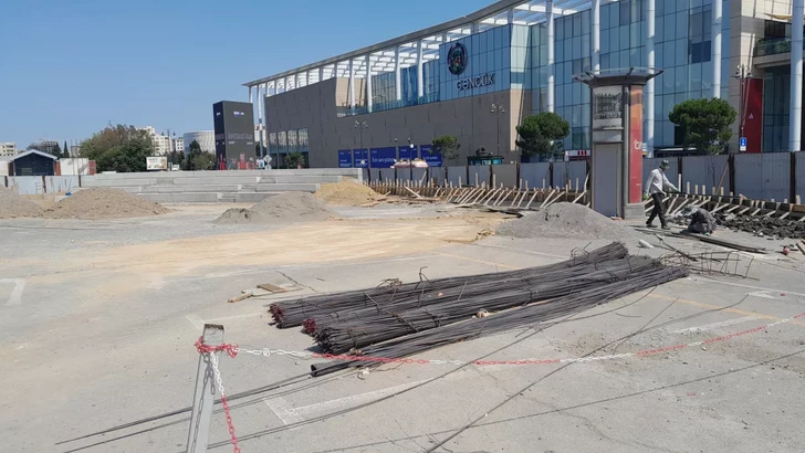 Media.az - Новости Азербайджана - Парк вместо парковки: как станция метро «Гянджлик» превращается в «зеленый оазис»