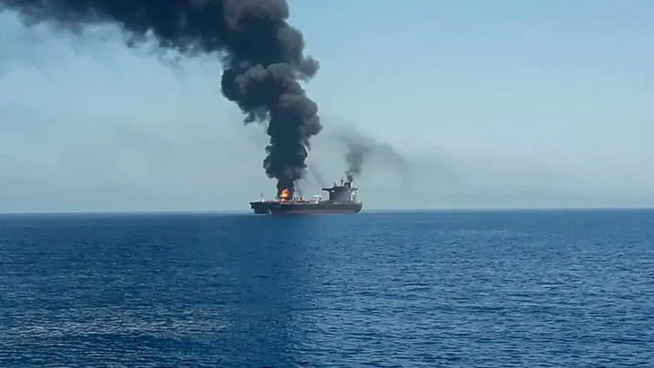 ВМС США нанесли удар по санкционному танкеру у берегов Омана
