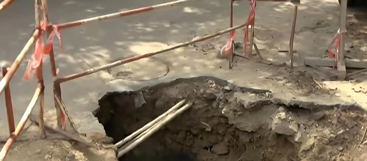 Незавершенный ремонт канализации в Баку создает антисанитарные условия - ЖАЛОБА