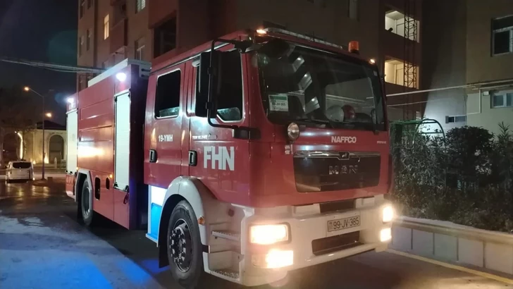 Media.az - Новости Азербайджана - Пожар на 11-м этаже многоэтажки в Баку: жильцов срочно эвакуировали