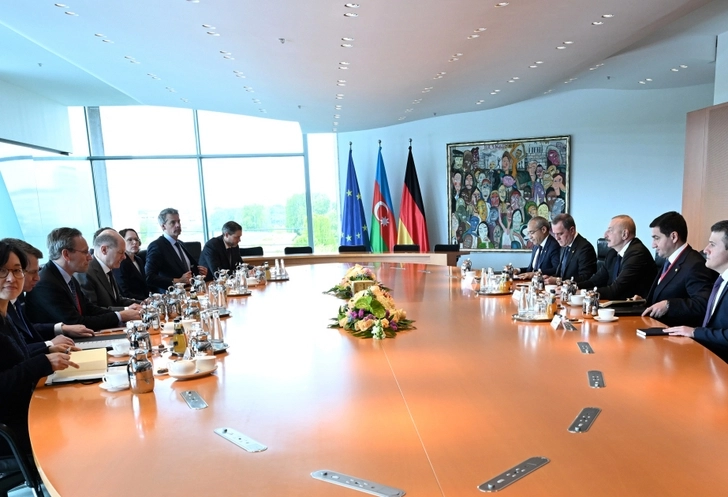 В Берлине состоялась встреча Президента Азербайджана и канцлера ФРГ в расширенном составе