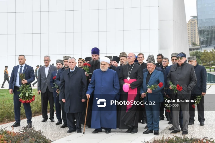 Media.az - Новости Азербайджана - Официальные лица государства и правительства посетили Парк Победы по случаю Дня памяти