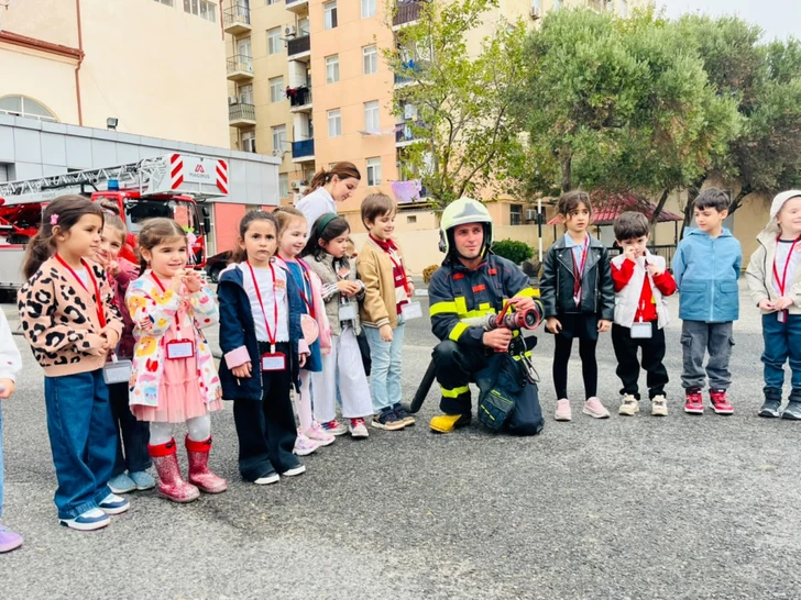 Media.az - Новости Азербайджана - Пожарные подразделения Баку, Сумгайыта и Астары провели дни открытых дверей для детей