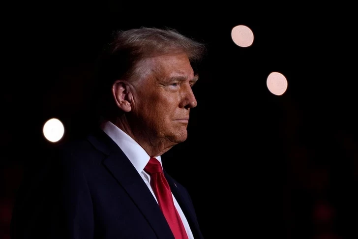 Трамп допустил, что покинет свой пост лишь через восемь-девять лет