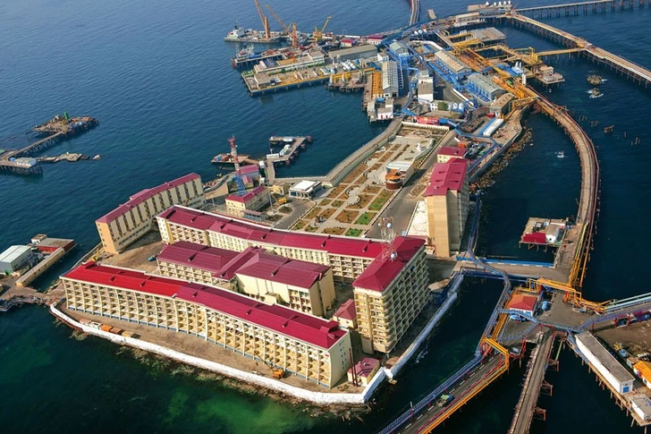 В Каспийском море близ «Нефтяных камней» утонул рыбак: МЧС Азербайджана ведёт масштабные поиски