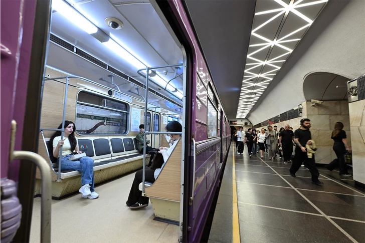 Media.az - Новости Азербайджана - Пассажиропоток в метро Баку упал на 27%, волонтеры задействованы на 20 станциях