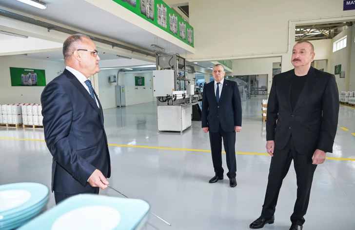 Media.az - Новости Азербайджана - Президент Ильхам Алиев ознакомился с деятельностью агрохимического предприятия в Сабирабаде