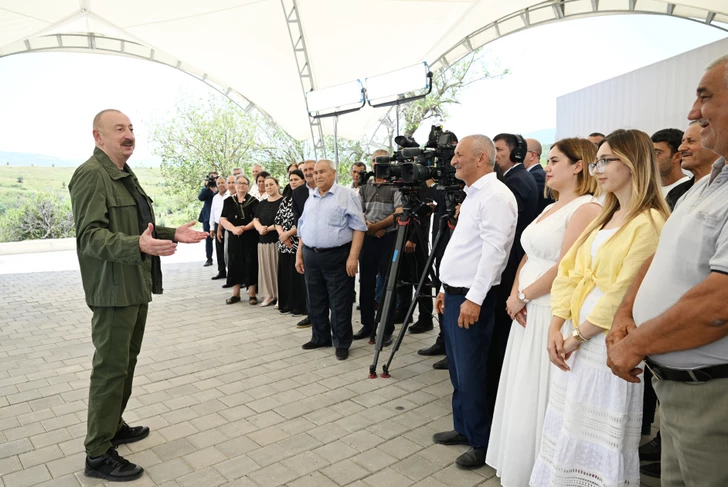 Media.az - Новости Азербайджана - Президент побывал в ходжалинском Ханъюрду, встретился с группой переселившихся в село жителей