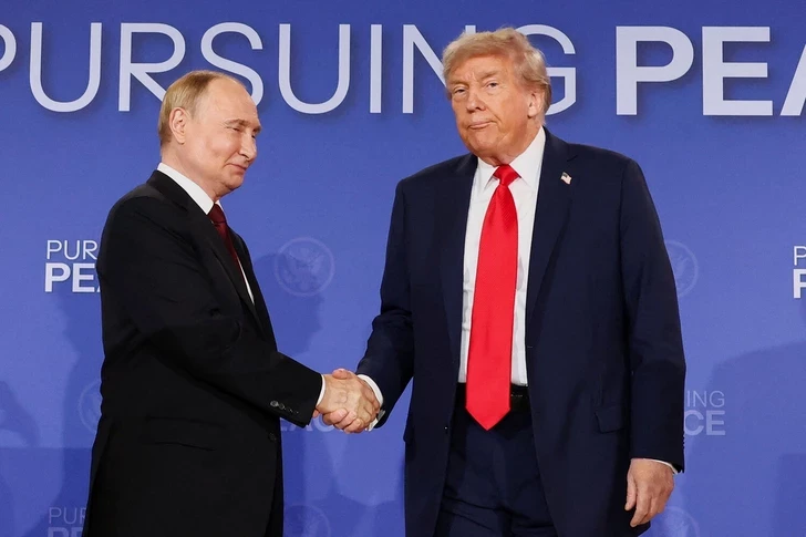 Путин на встрече с Трампом потребовал возвращение русскому языку в Украине официального статуса