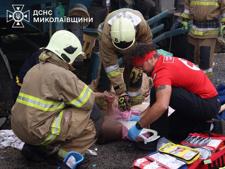 Media.az - Новости Азербайджана - Смертельное ДТП в Украине: 12 человек погибли при столкновении микроавтобуса и грузовика