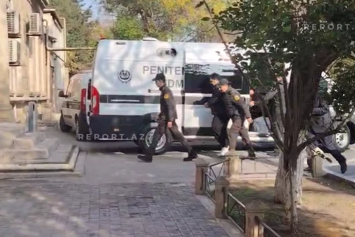 Состоялось первое заседание суда по делу иностранцев, снявших неэтичные видео на Аллее шехидов