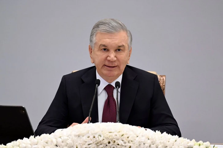 Шавкат Мирзиёев поздравил президента Ильхама Алиева
