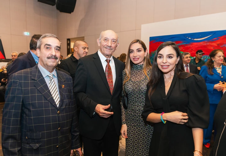 Media.az - Новости Азербайджана - В Азербайджанском культурном центре в Берлине открылась выставка МАМА «Мать-природа»