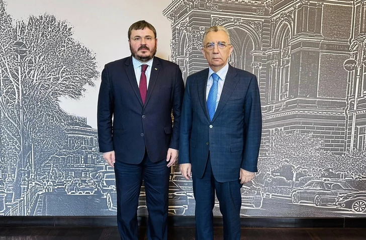 Посол Украины и глава Исполнительной власти Баку обсудили укрепление гуманитарного сотрудничества